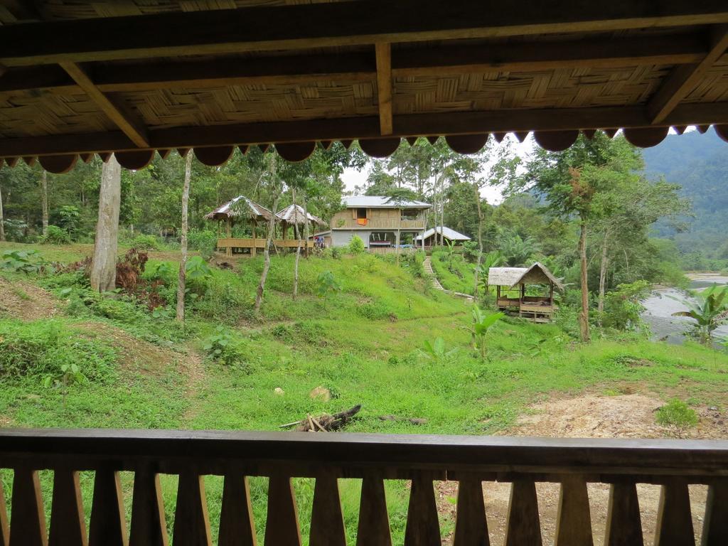 Hotel Batu Kapal Jungle Houses Berastagi Zimmer foto